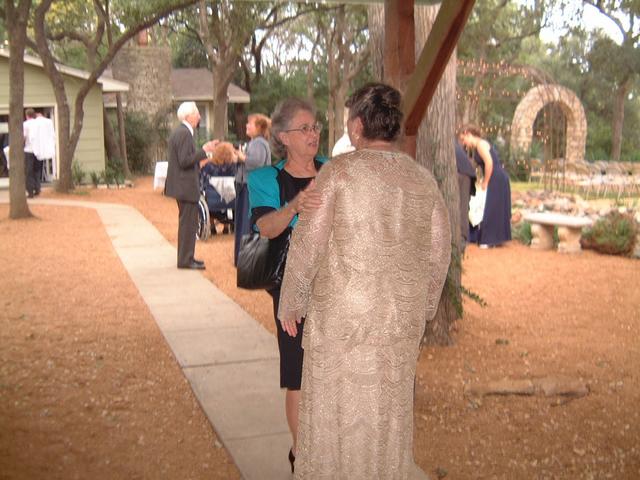2003/10(Oct)/03(Urbik-Wedding)/640x480_2003-10-05 17-33-29.JPG